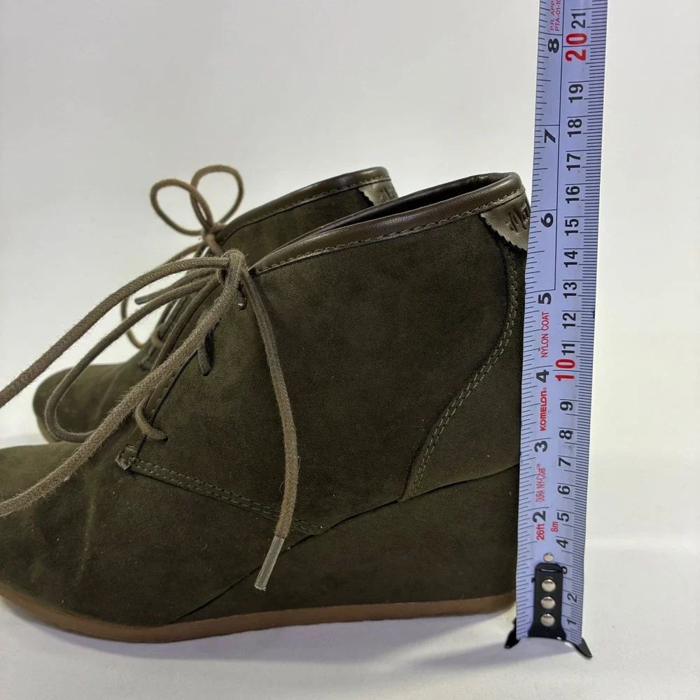 Mad Love Olive Green Faux Suede Wedge Ankle Boots Lace Up Plaid Lining Size 9
